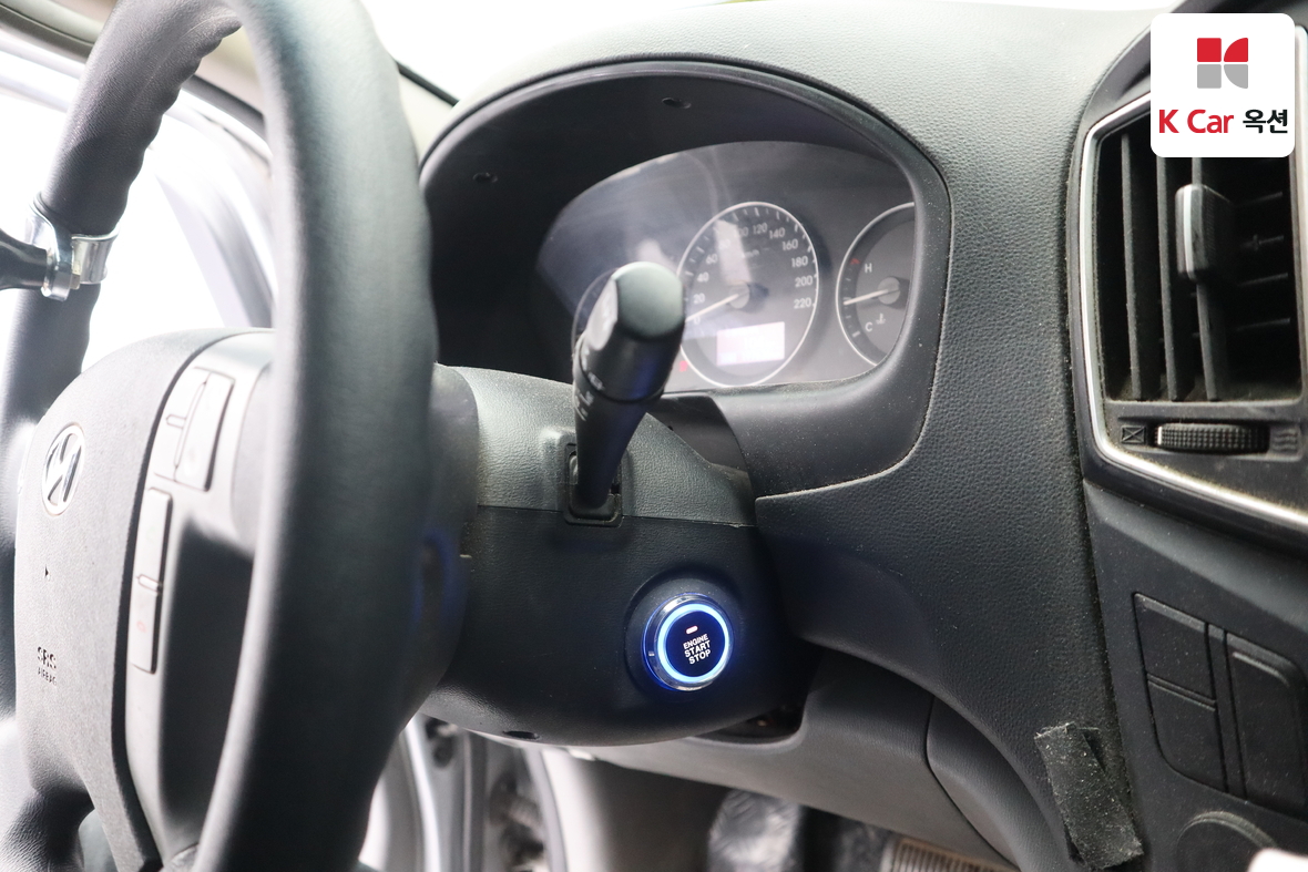 Hyundai Grand Starex 2017 - Image 11