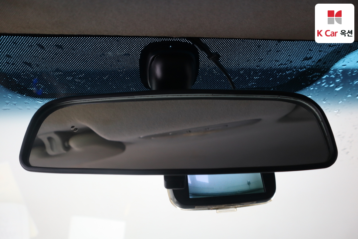 Hyundai Grand Starex 2017 - Image 12