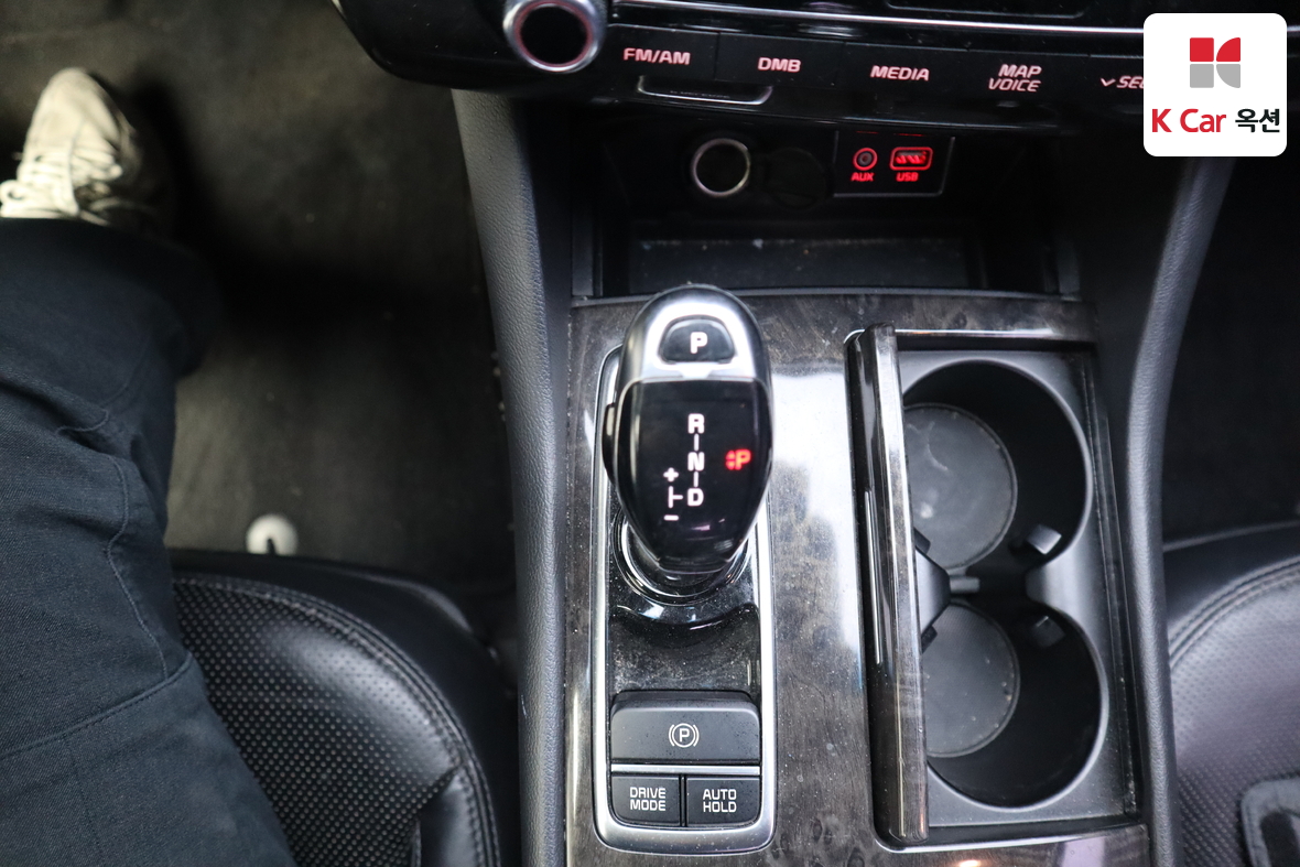 كيا K9 2015 - صورة 15