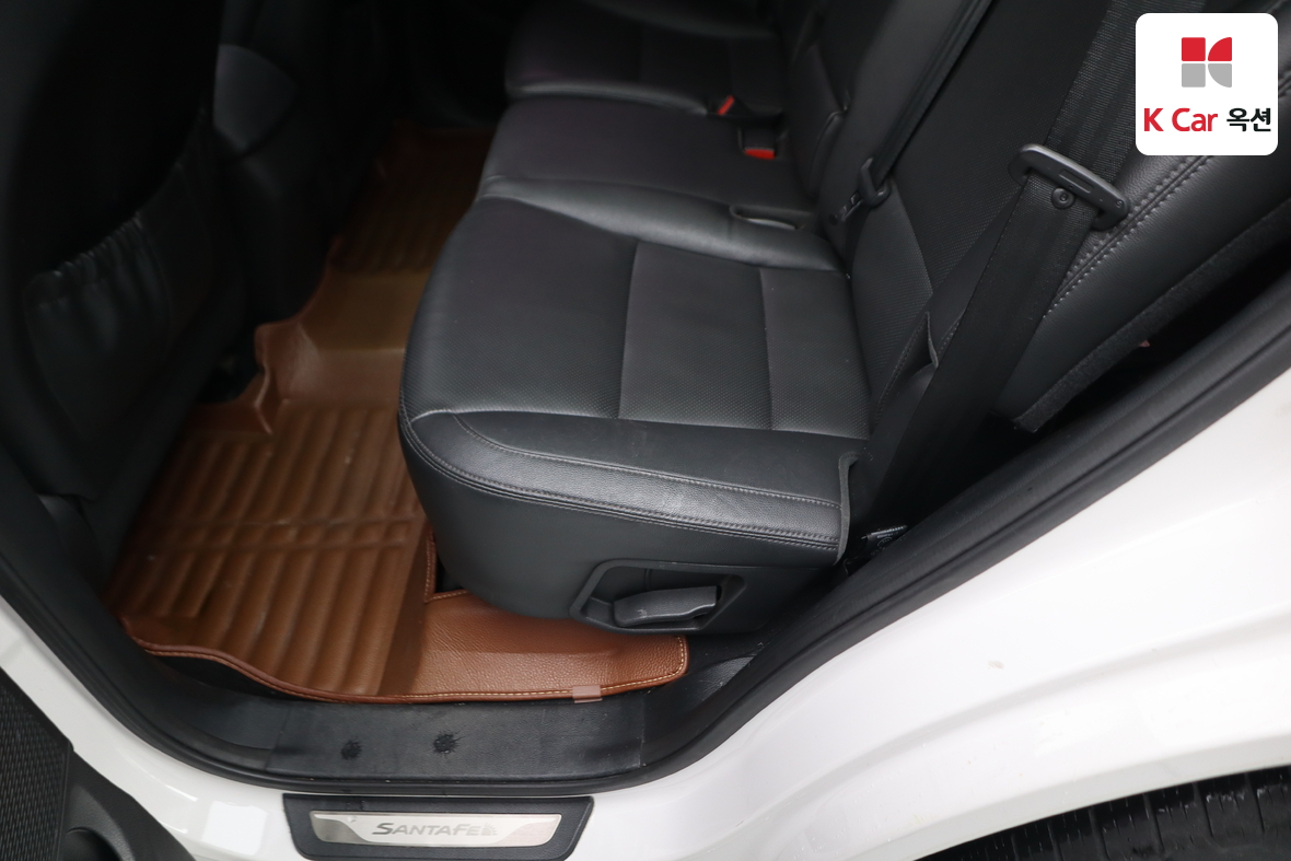 Hyundai Santa Fe 2013 - Image 22