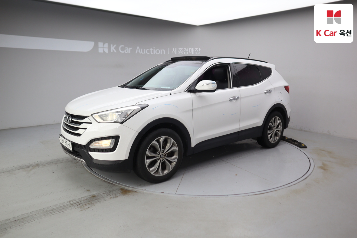 Hyundai Santa Fe 2013 - Image 1