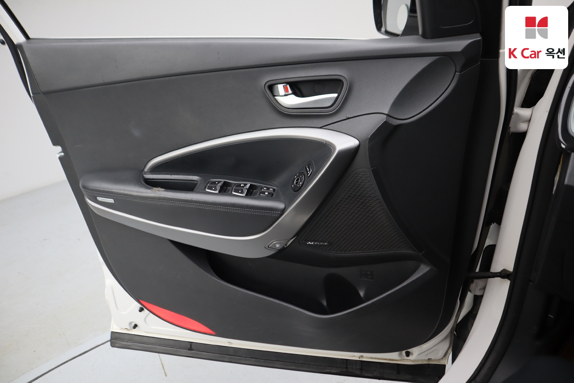 Hyundai Santa Fe 2013 - Image 8