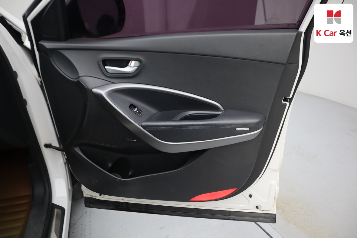 Hyundai Santa Fe 2013 - Image 28