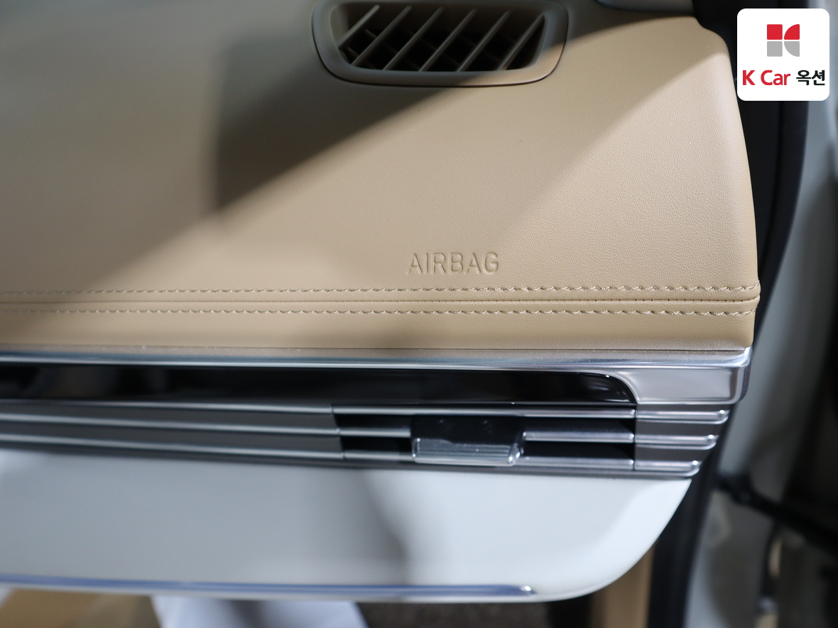 Hyundai Grandeur - 32