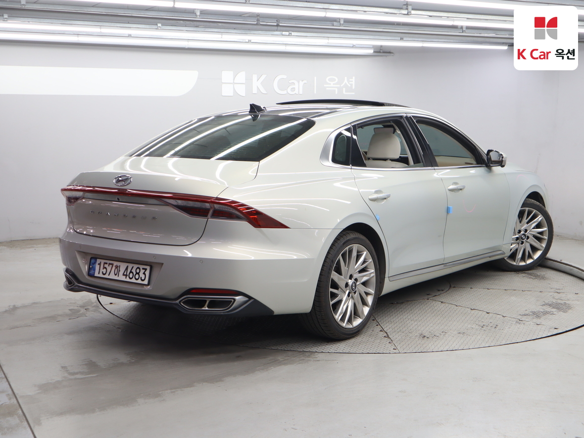 Hyundai Grandeur - 2
