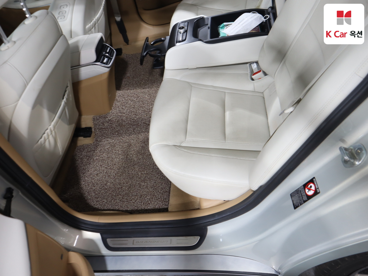 Hyundai Grandeur - 24