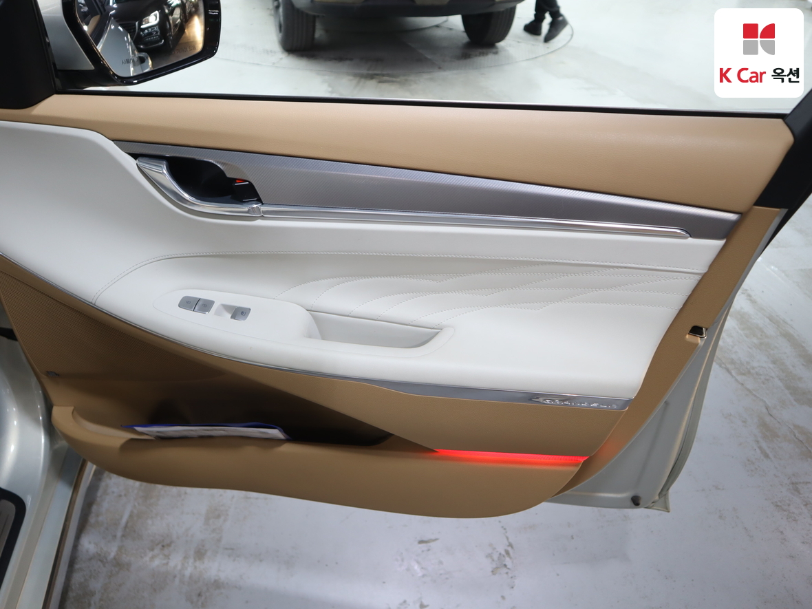 Hyundai Grandeur - 30