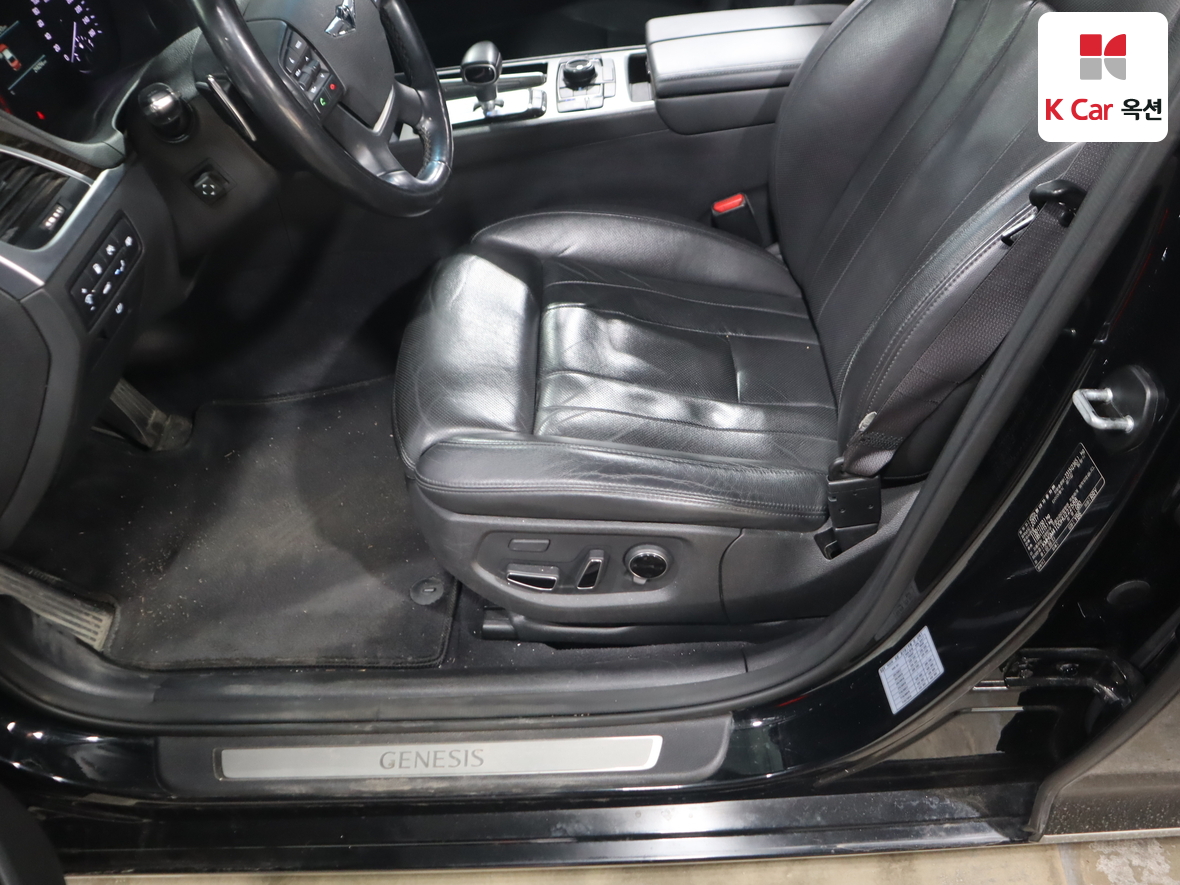 Genesis G80 - 18