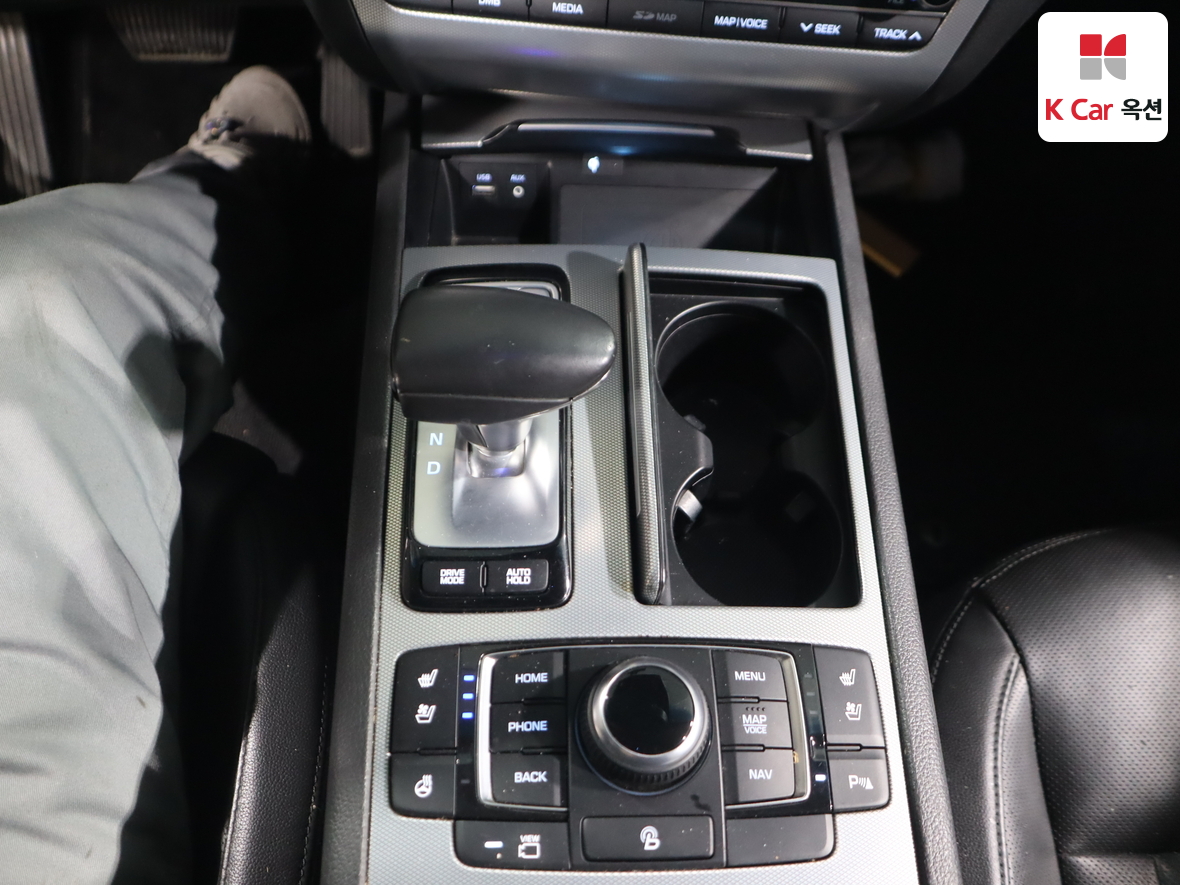 Genesis G80 - 16