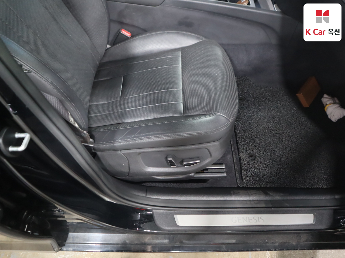 Genesis G80 - 31