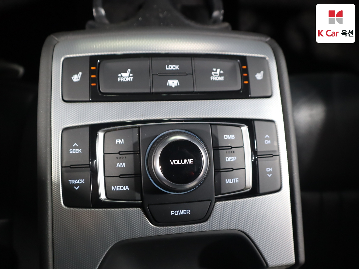 Genesis G80 - 24