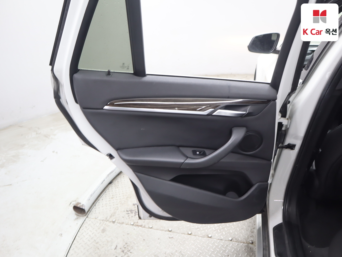 BMW X1 - 24
