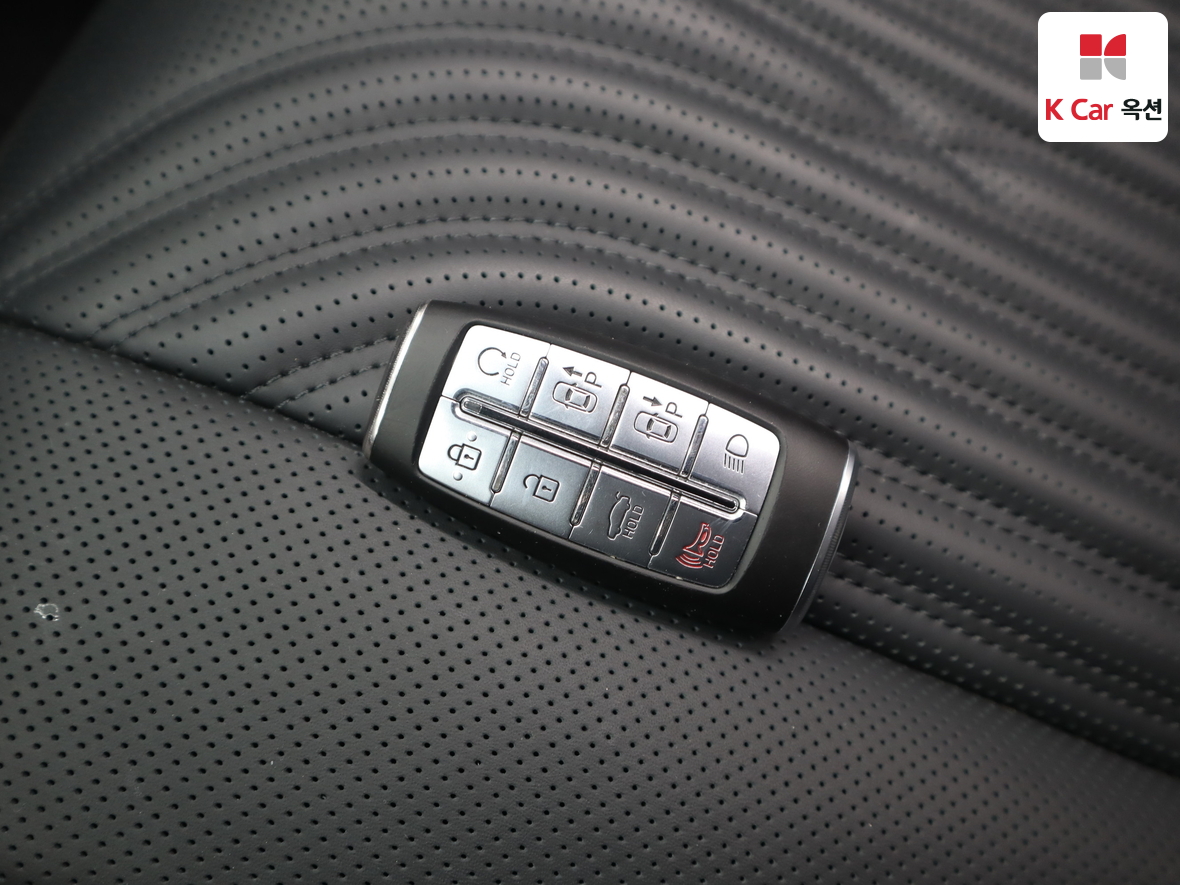 Genesis G80 2023 - Image 17