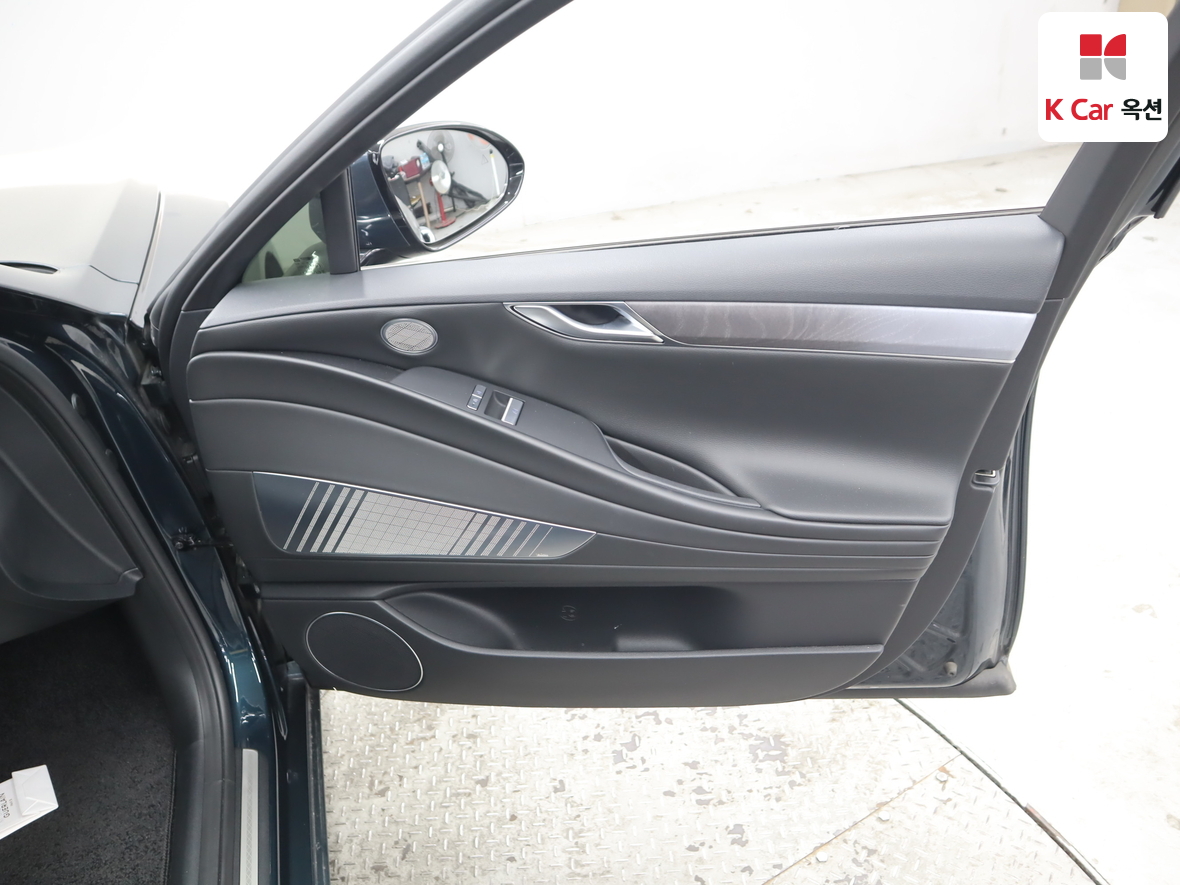 Genesis G80 2023 - Image 31