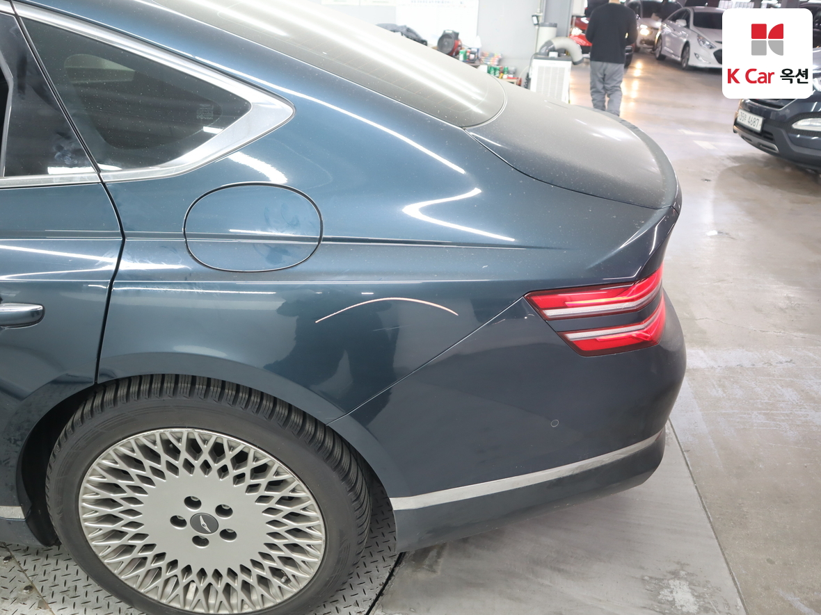 Genesis G80 2023 - Image 40