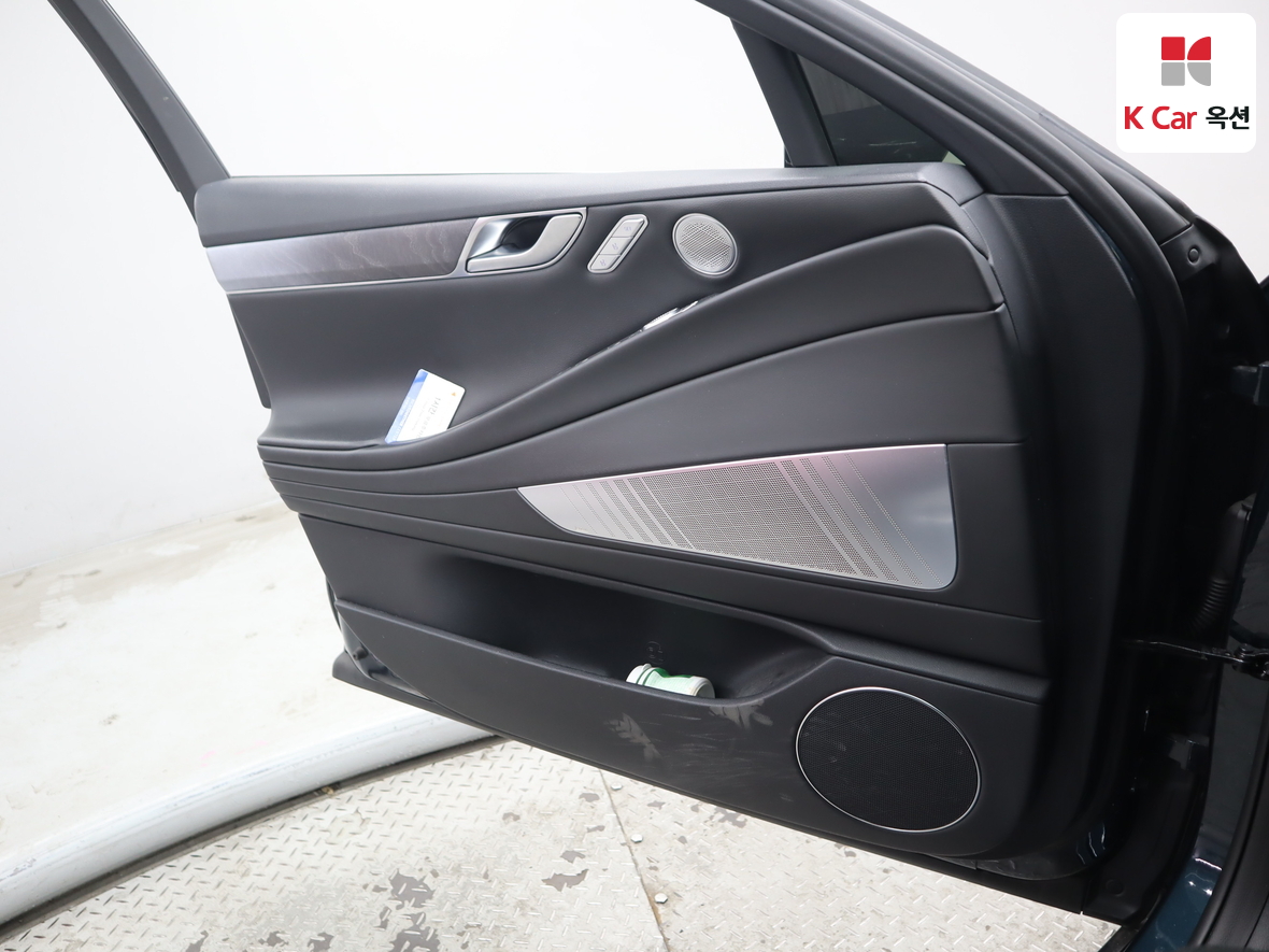 Genesis G80 2023 - Image 8