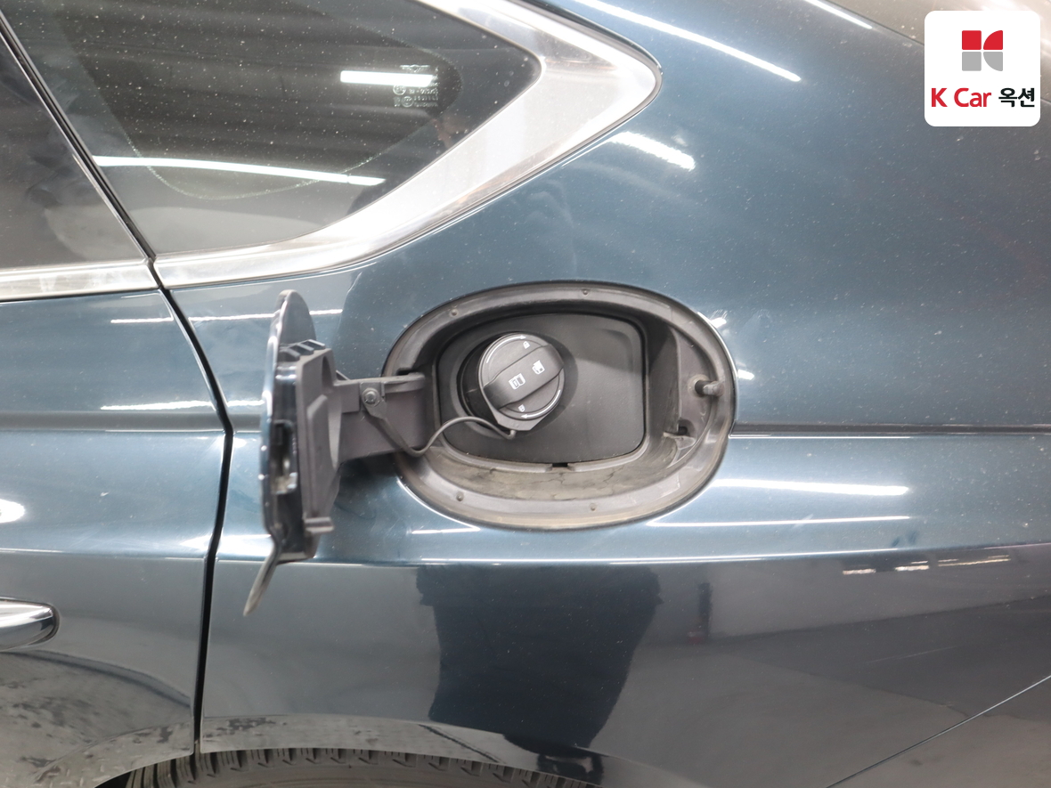 Genesis G80 2023 - Image 26