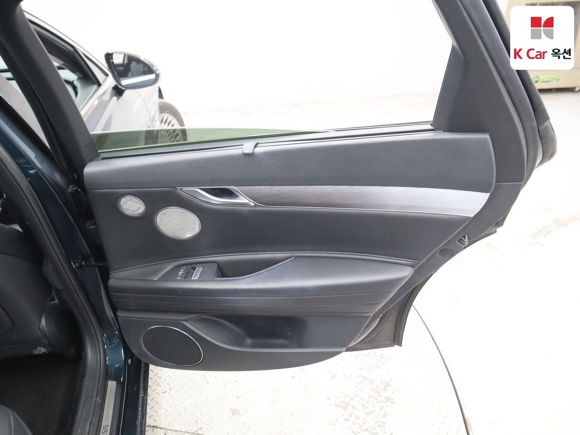 Genesis G80 2023 - Image 29