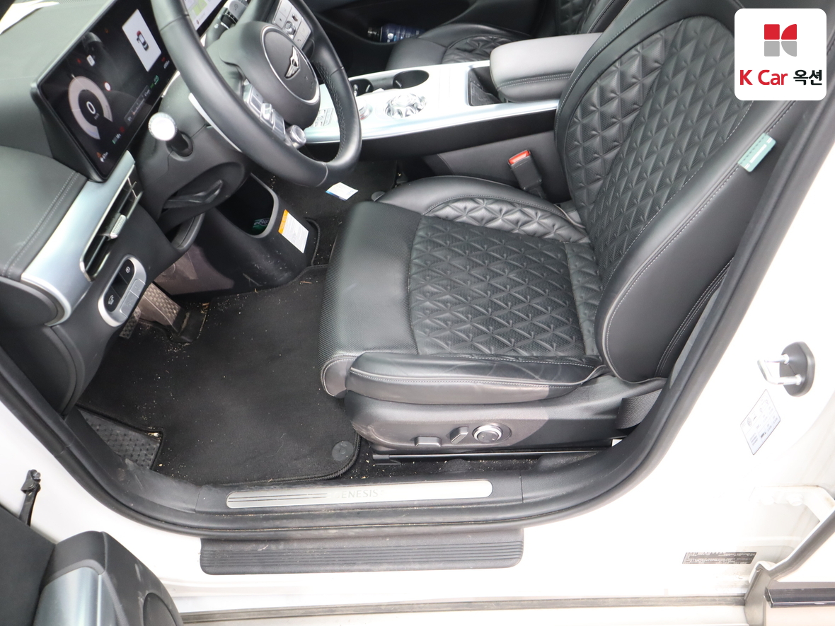 Genesis GV60 - 18