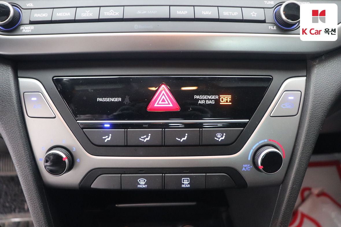 Hyundai Elantra 2018 - Image 14