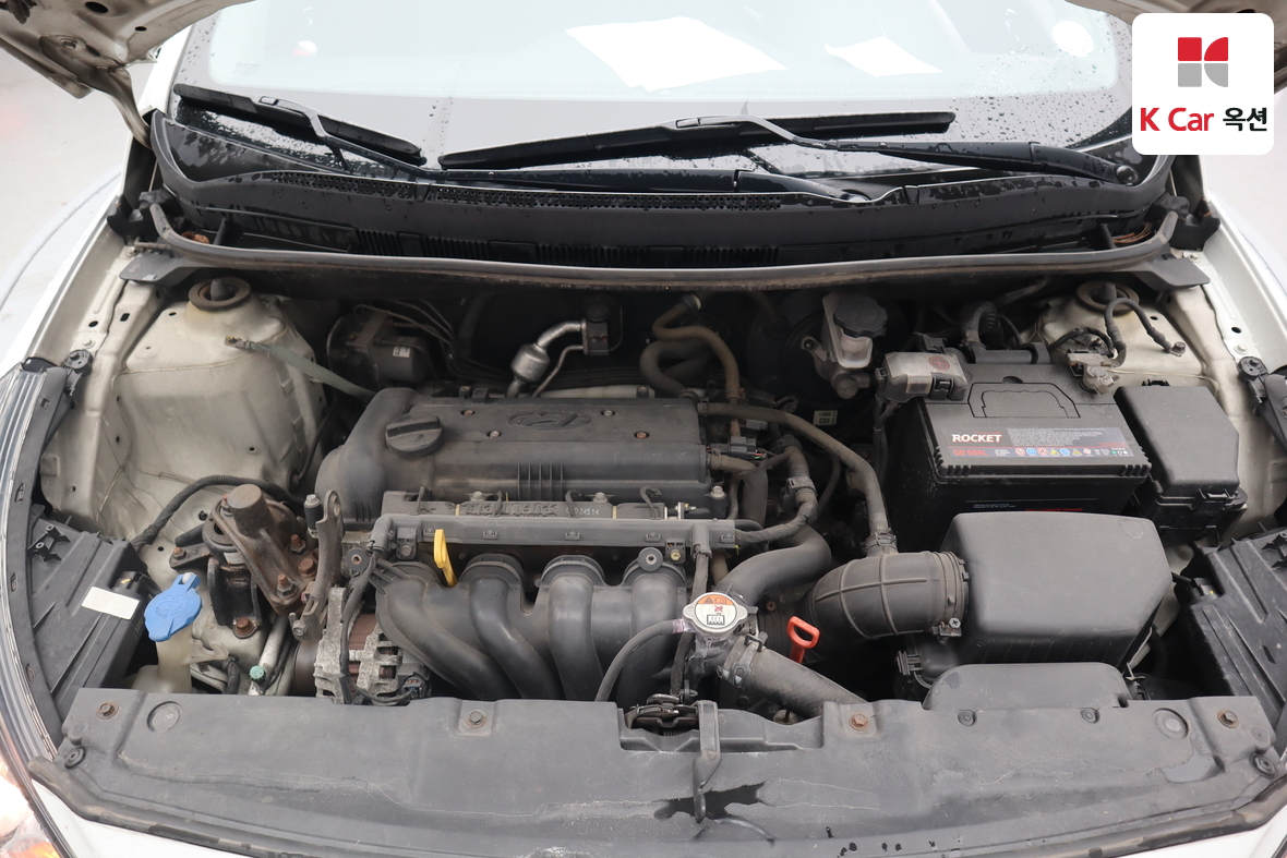 Hyundai Accent - 30