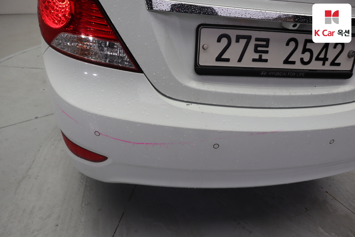 Hyundai Accent - 35