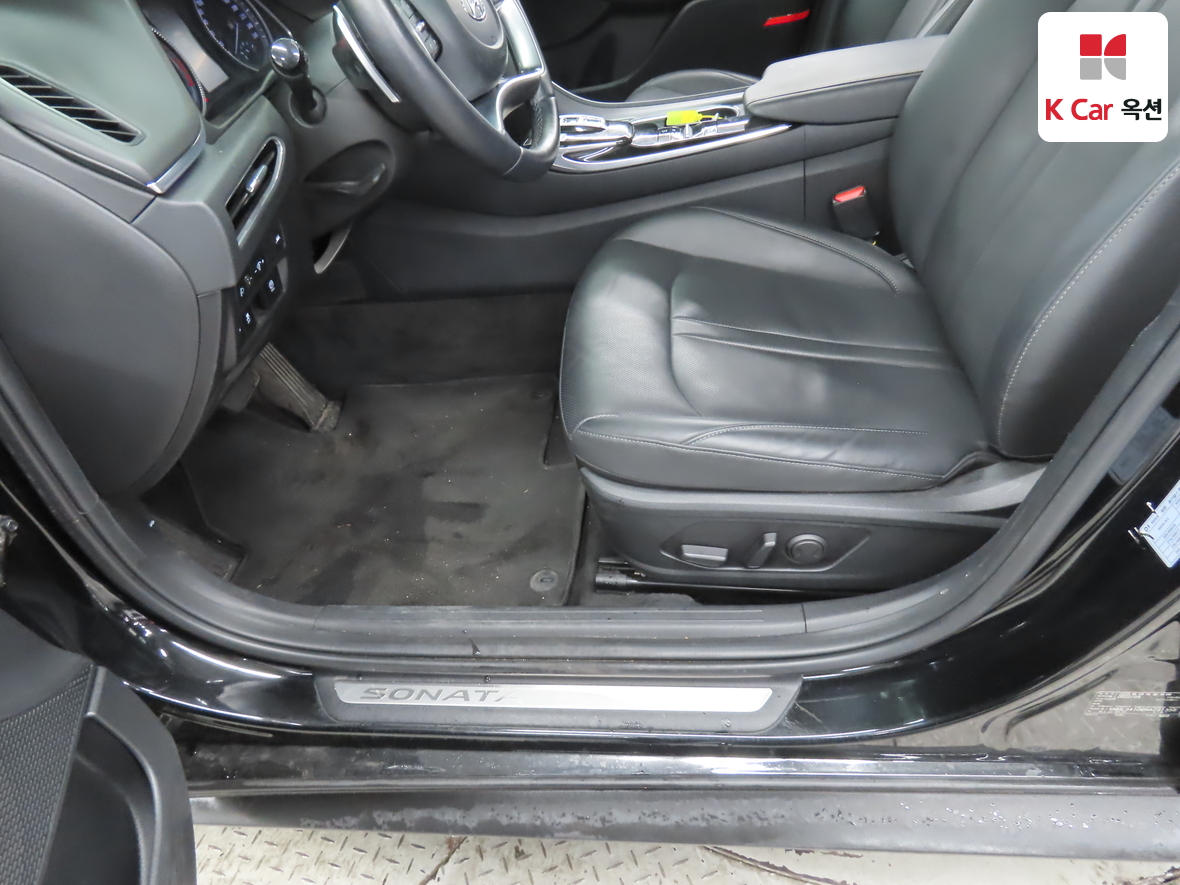 Hyundai Sonata 2022 - Image 18