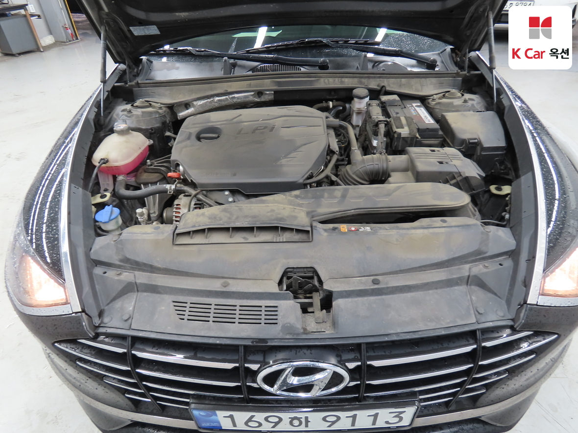 Hyundai Sonata 2022 - Image 32