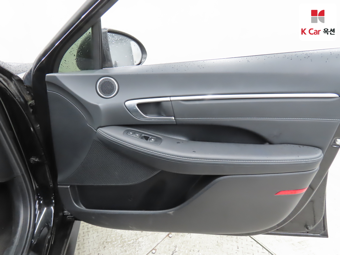 Hyundai Sonata 2022 - Image 28