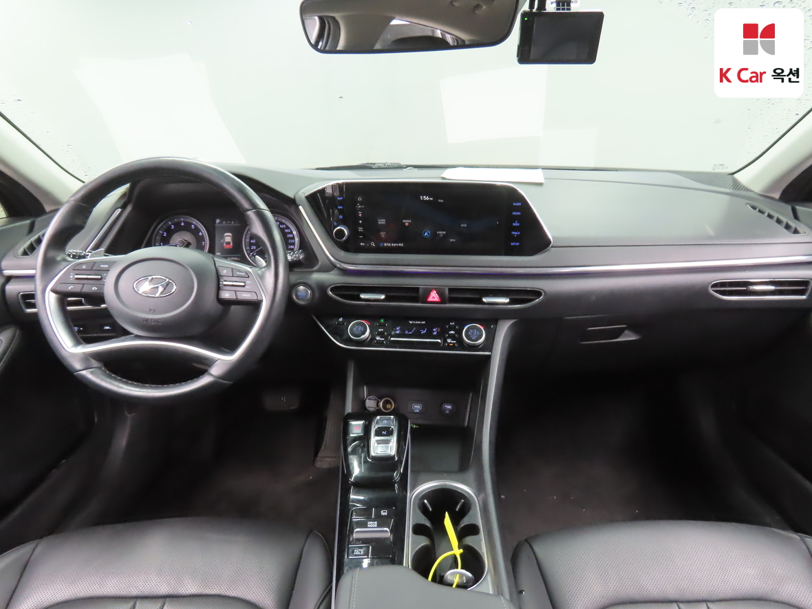 Hyundai Sonata 2022 - Image 3