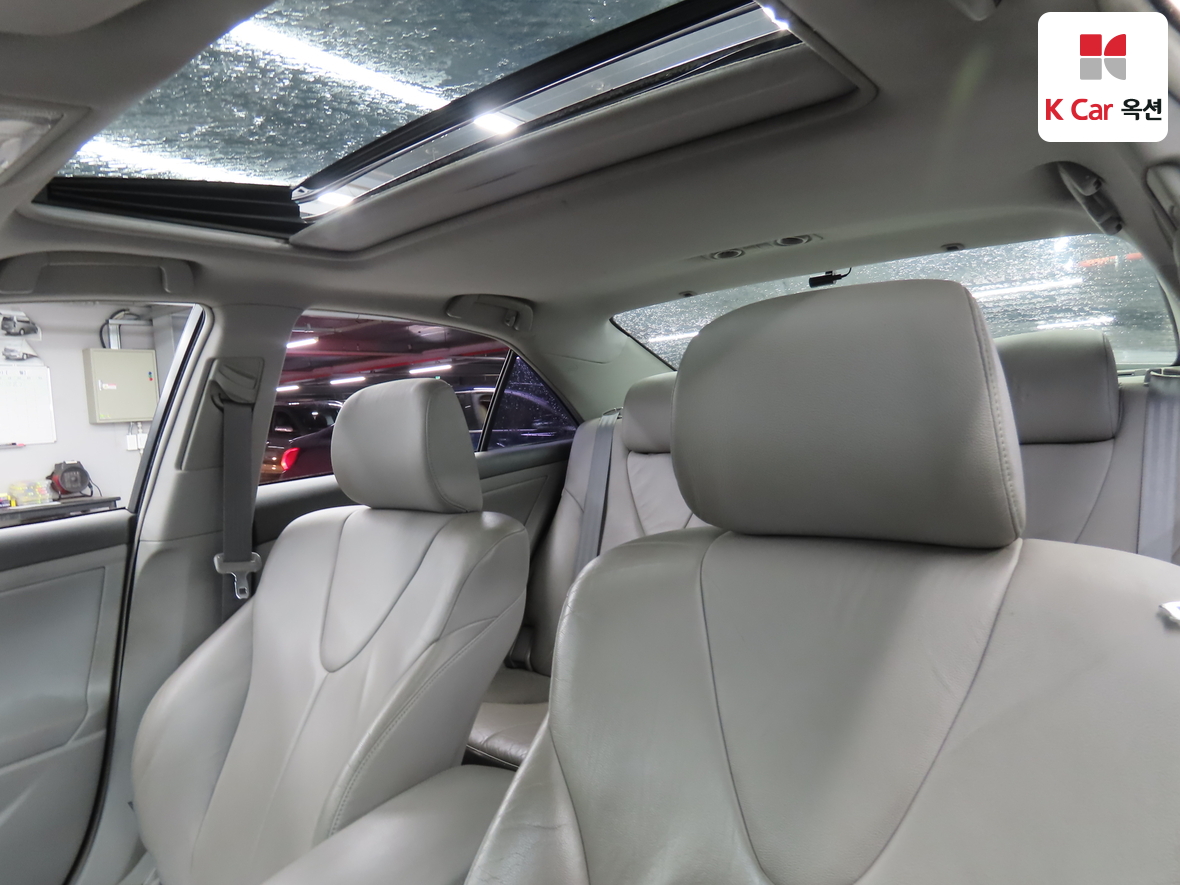 Toyota Camry - 19