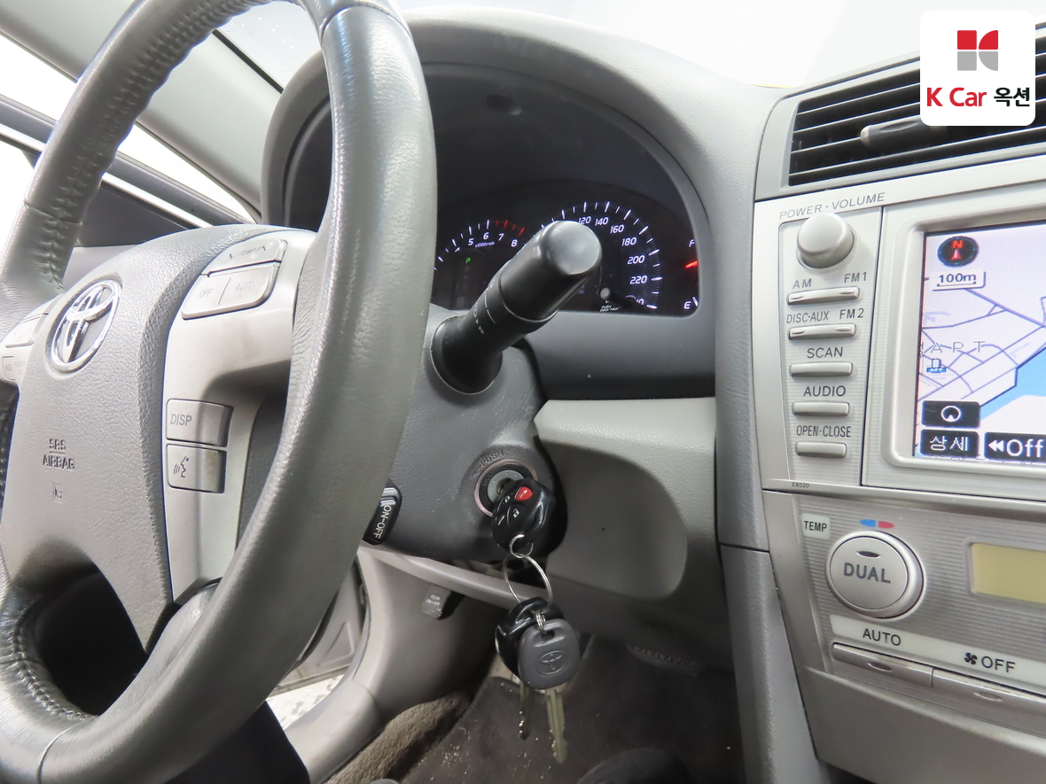 Toyota Camry - 11