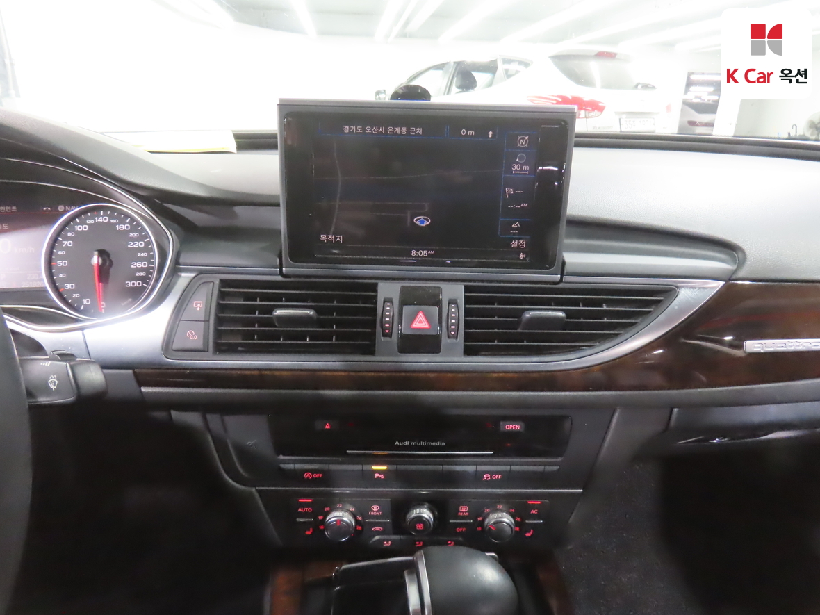 Audi A6 - 6