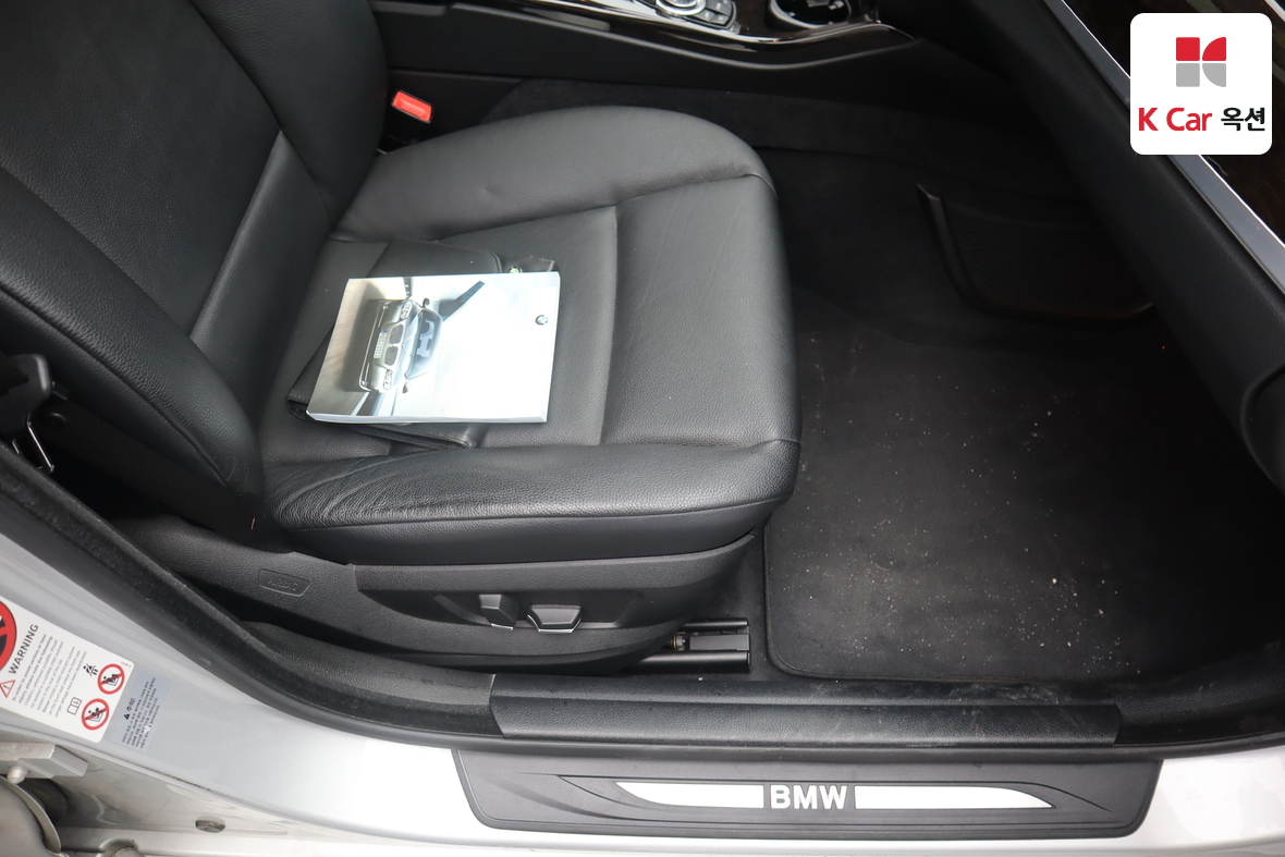 BMW 5 Series - 33