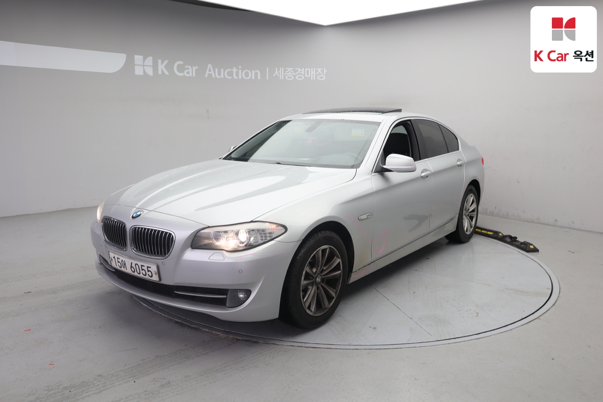 BMW 5 Series - 1