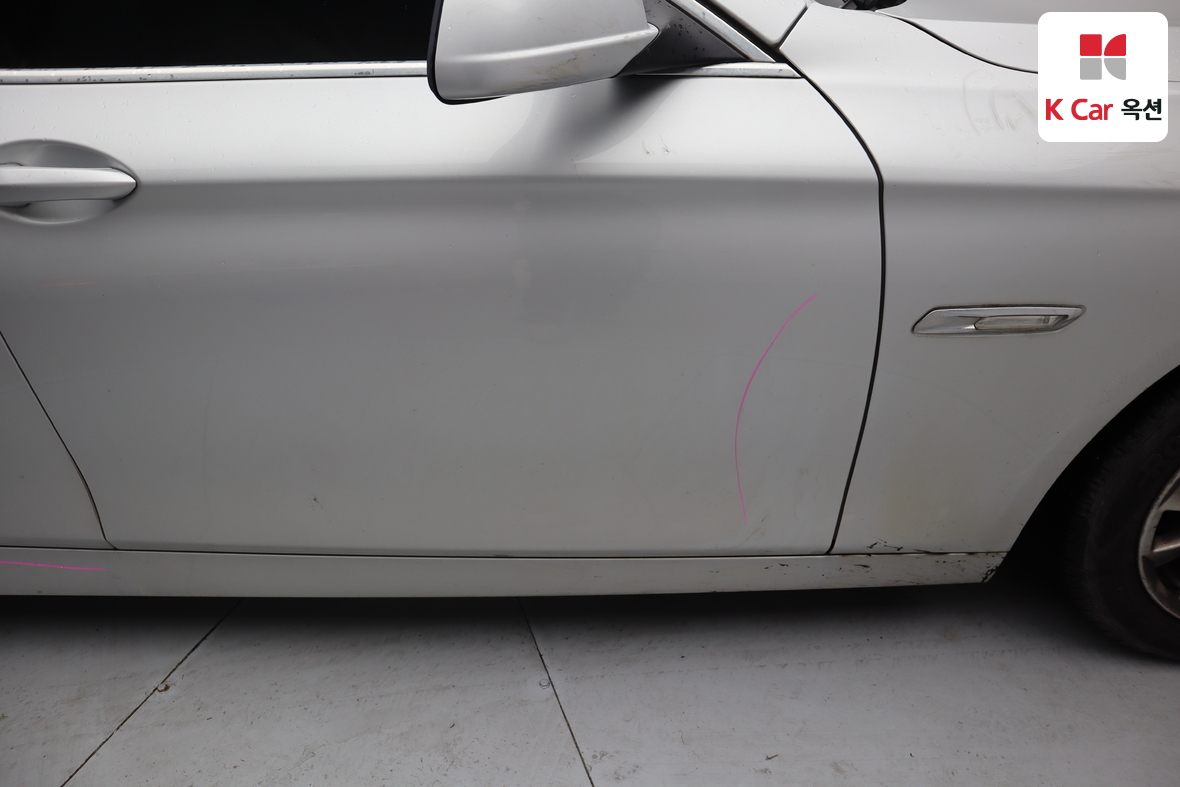 BMW 5 Series - 46