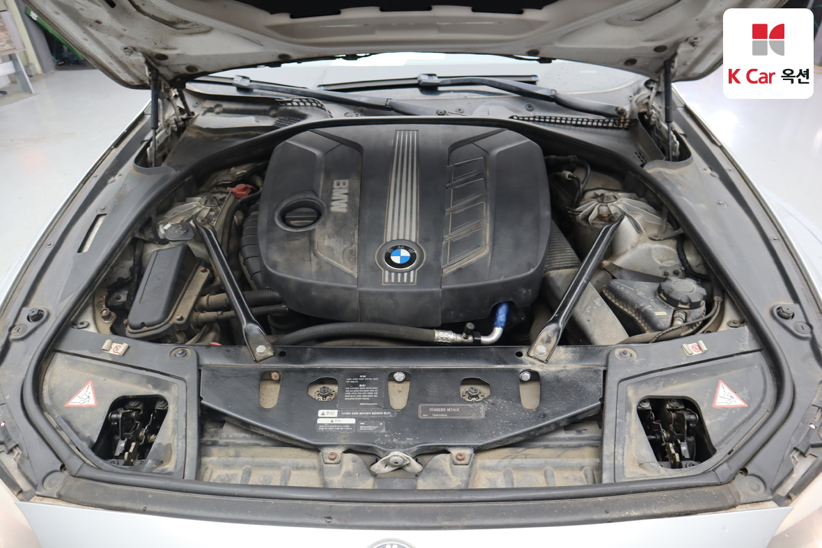 BMW 5 Series - 36