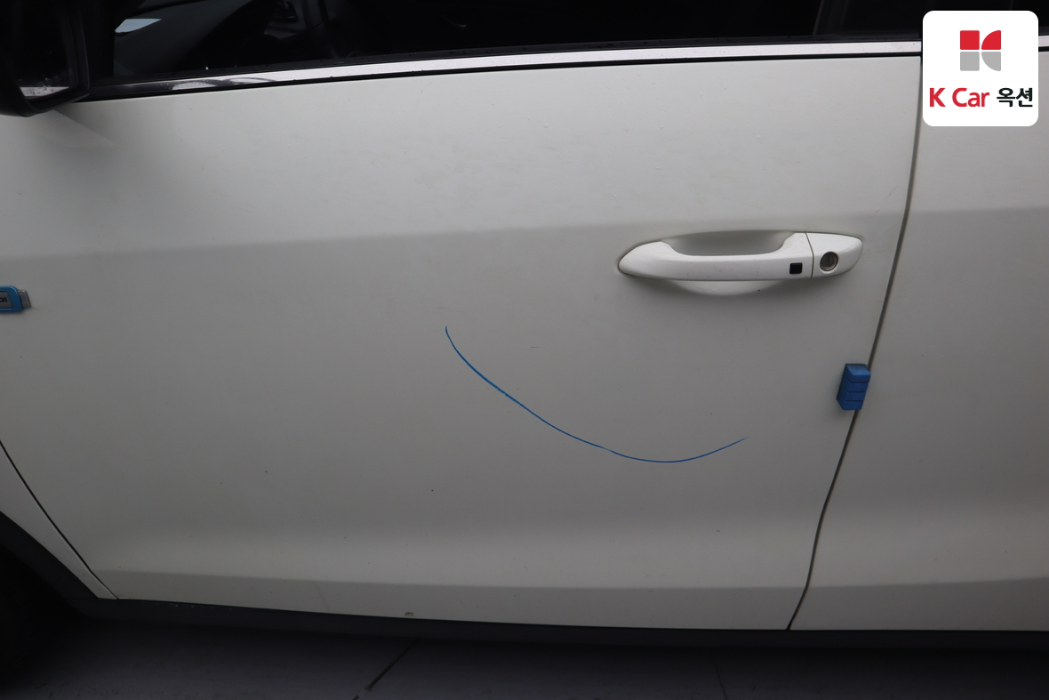 KG Mobility Tivoli 2017 - Image 39