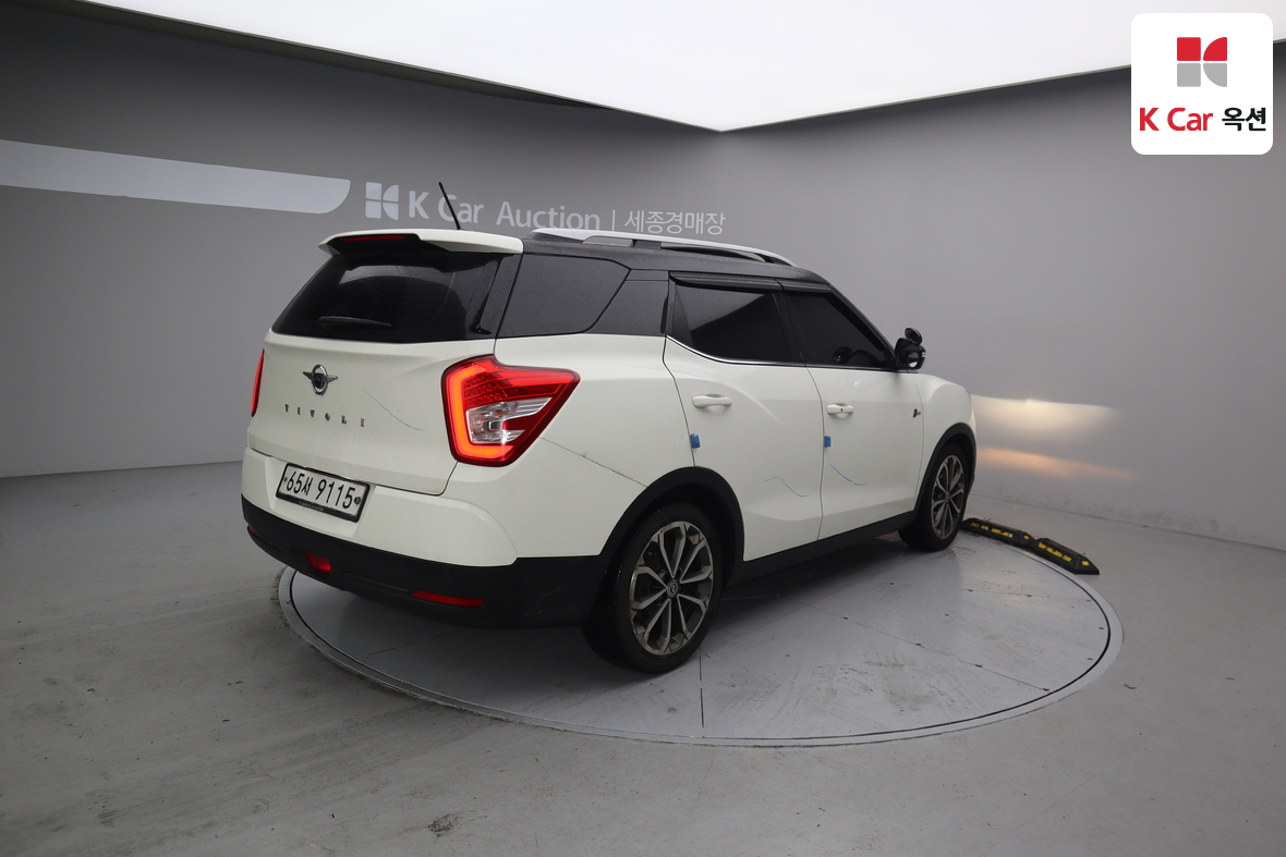 KG Mobility Tivoli 2017 - Image 2