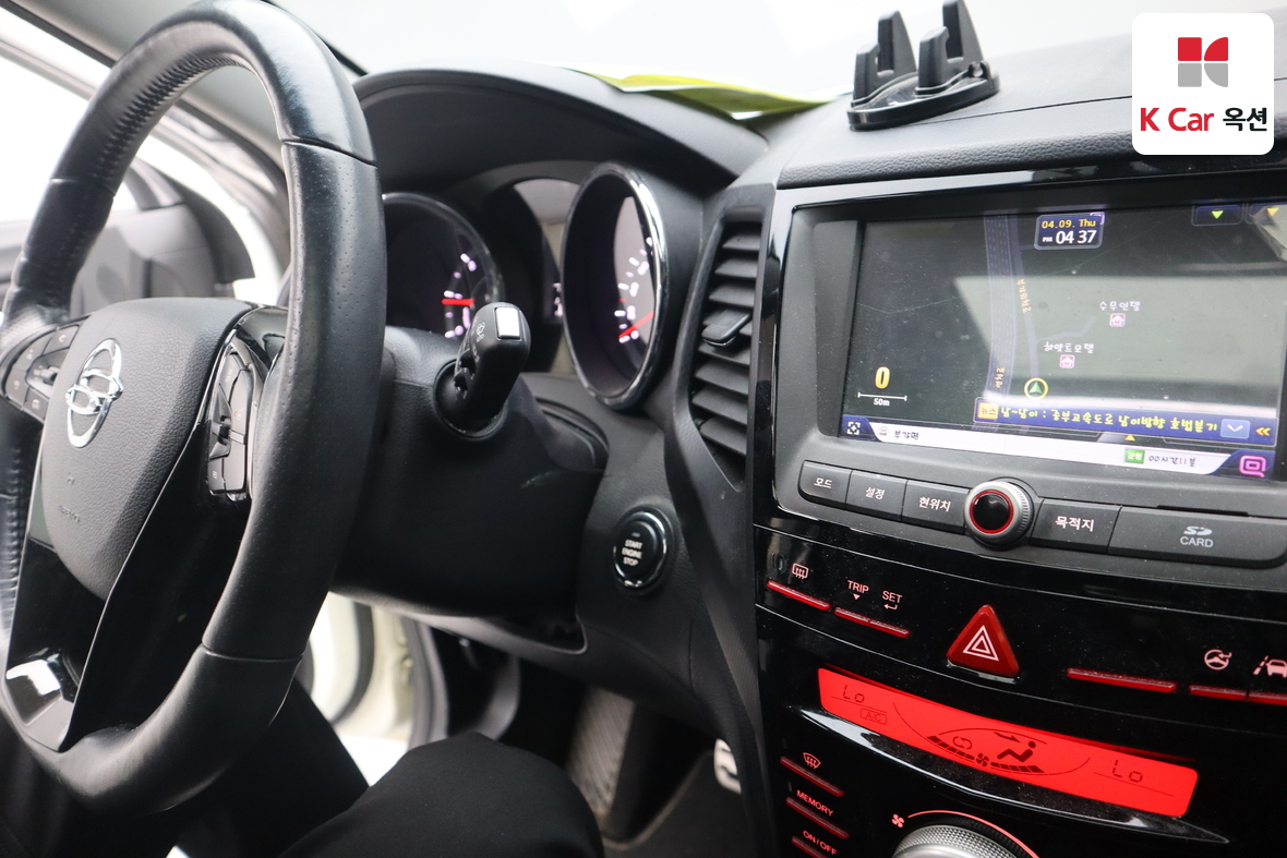 KG Mobility Tivoli 2017 - Image 11