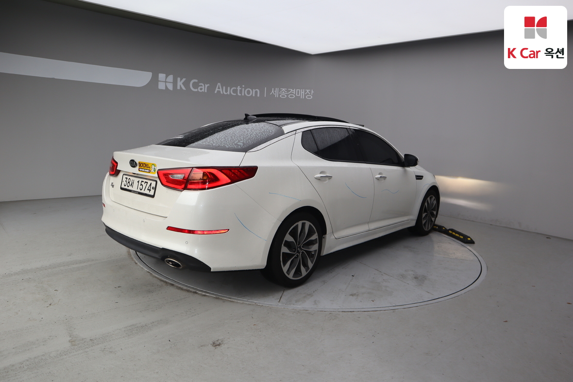 Kia K5 - 2