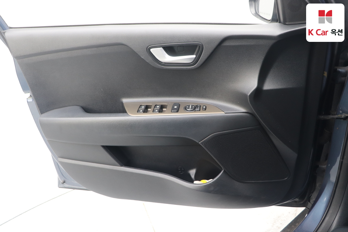 Kia Stonic - 8