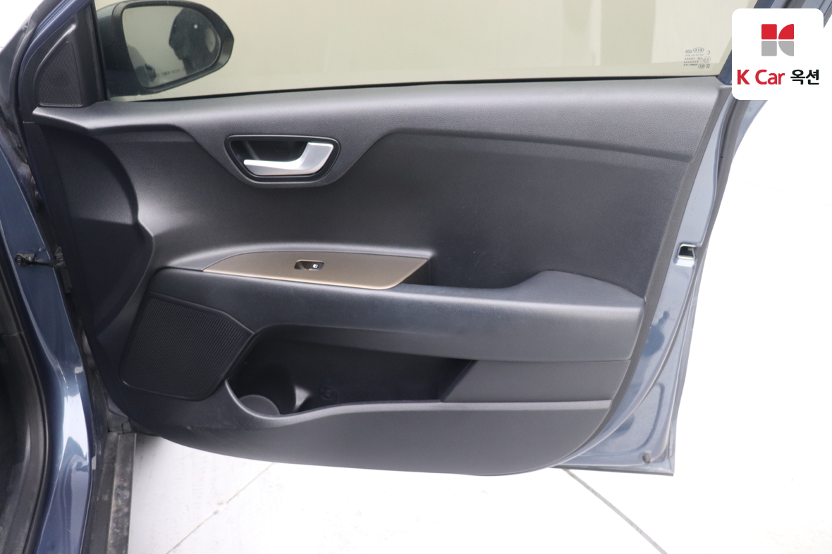 Kia Stonic - 28