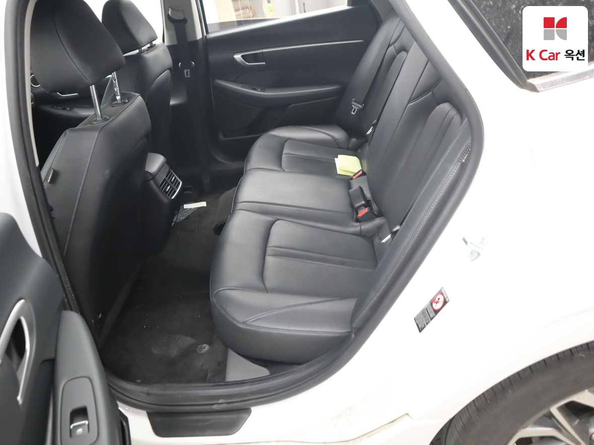 Hyundai Sonata 2022 - Image 24