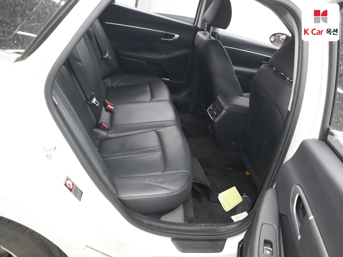 Hyundai Sonata 2022 - Image 28