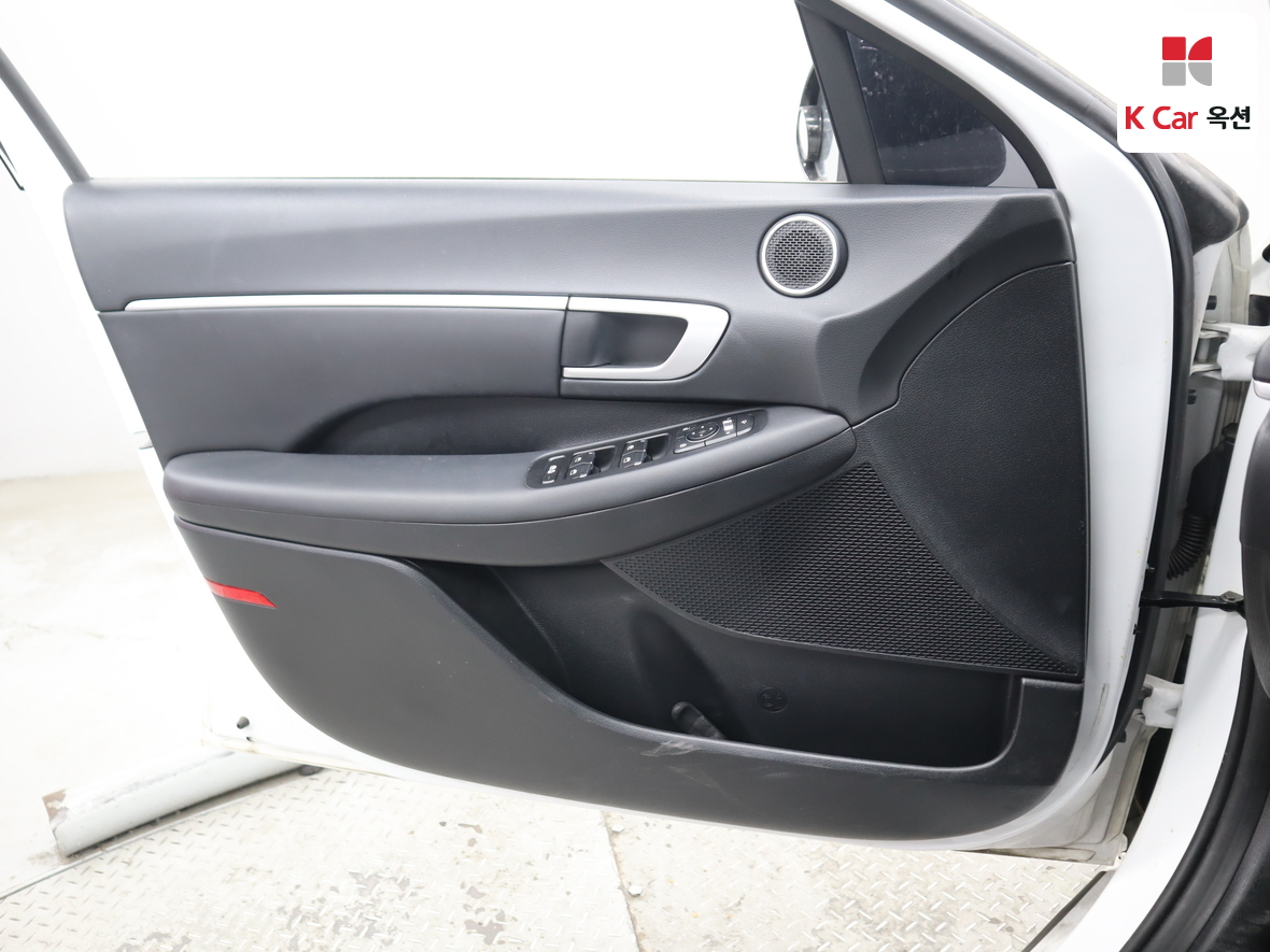 Hyundai Sonata 2022 - Image 8