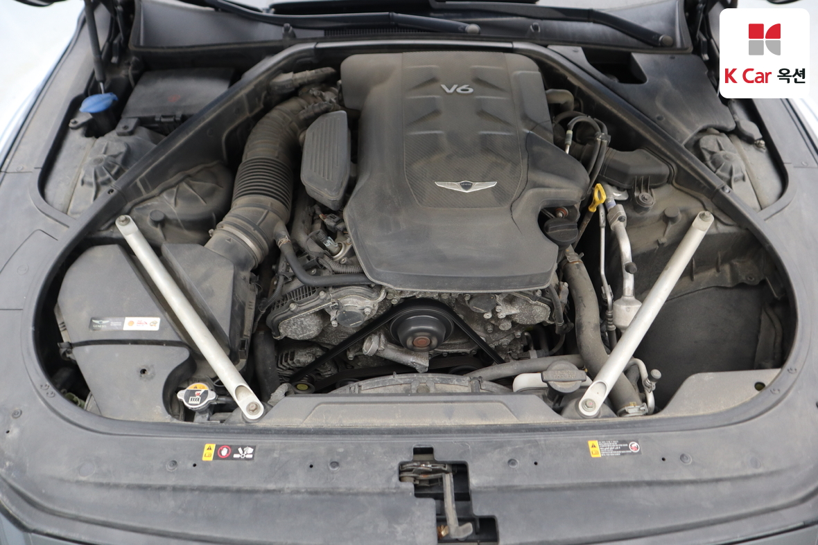 Genesis G90 - 41