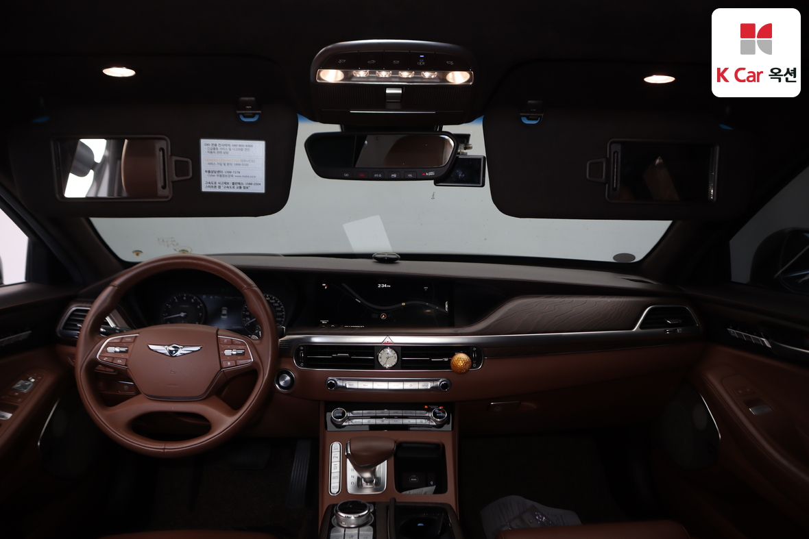 Genesis G90 - 3