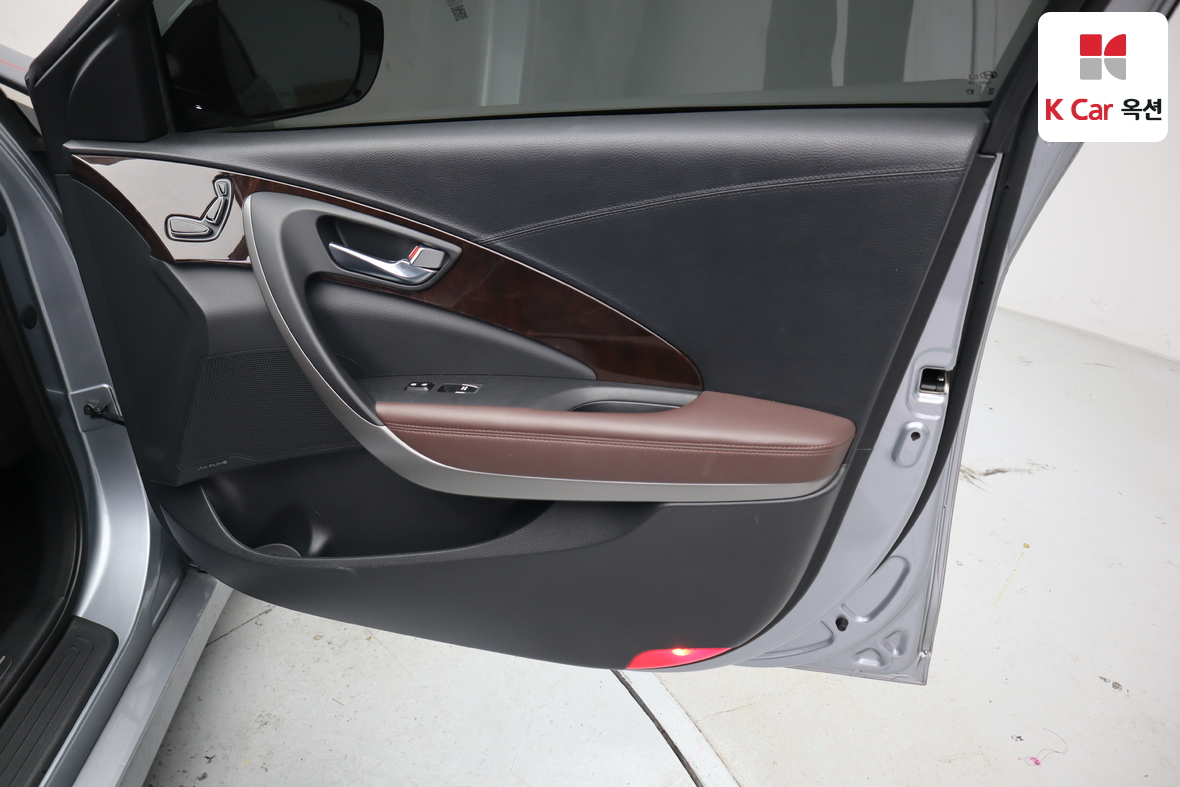 Hyundai Aslan 2015 - Image 30