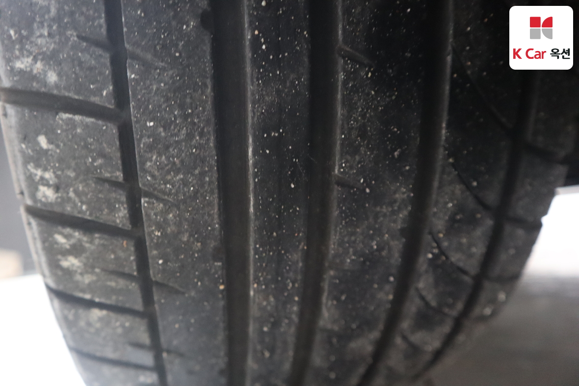 Mercedes-Benz E-Class 2011 - Image 34